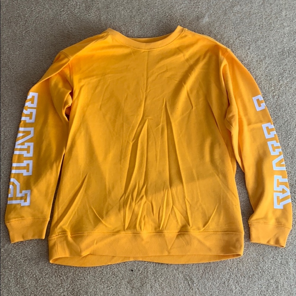 Victoria’s Secret Pink light weight crewneck